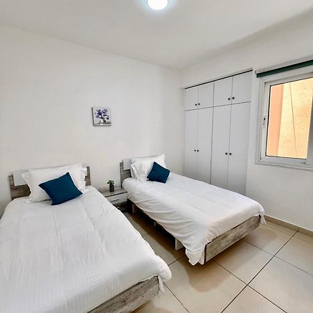 Georgiou 202 Apartment Ларнака Екстериор снимка